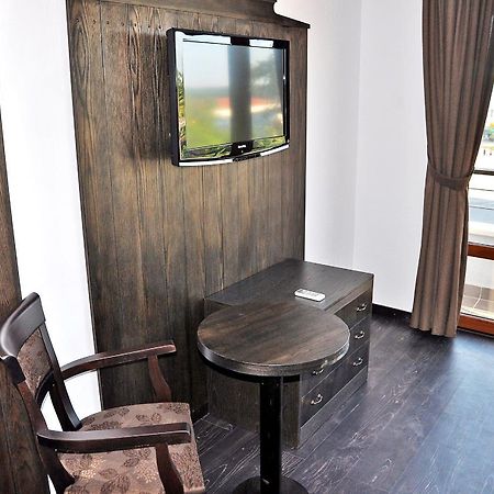 Kaleto Hotel Lom Buitenkant foto