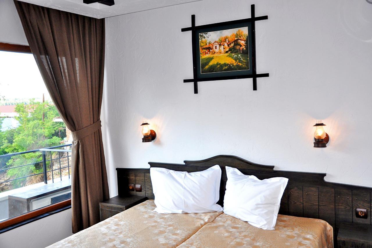 Kaleto Hotel Lom Buitenkant foto