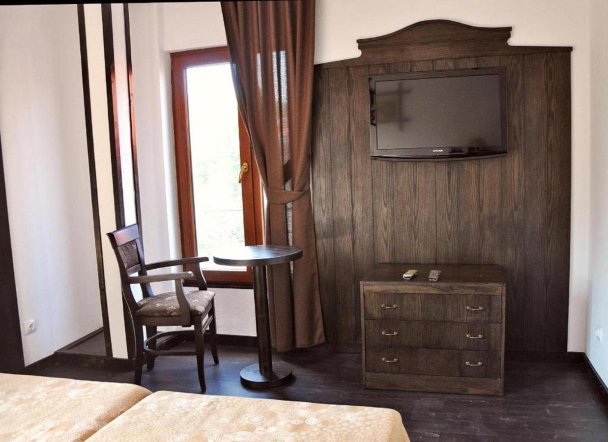 Kaleto Hotel Lom Buitenkant foto
